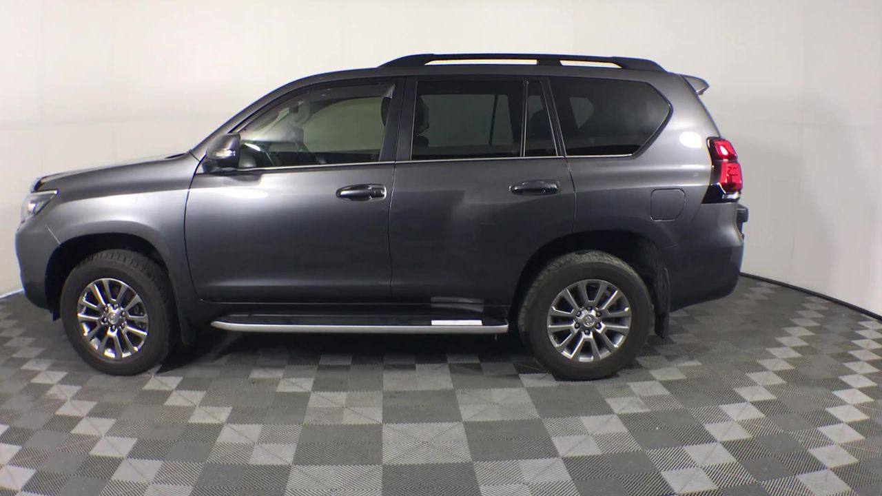 Roland F-110 Digital Piano Full Size 88-Key with Pedals