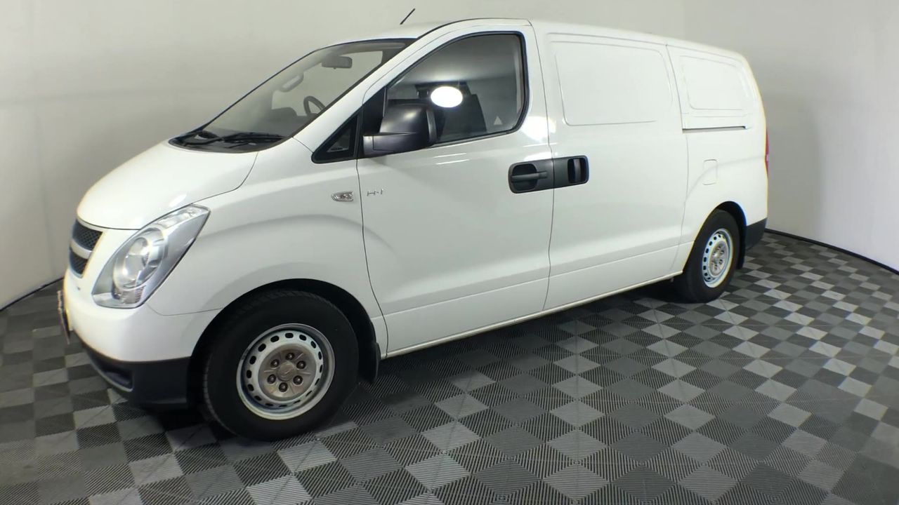 2002 Seacraft Predator 28 Sports Boat (GPR)