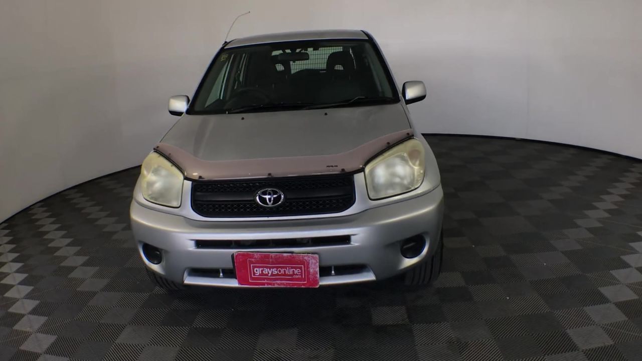 Turquoise Gemstone with Blister Pearl Charm Bracelet