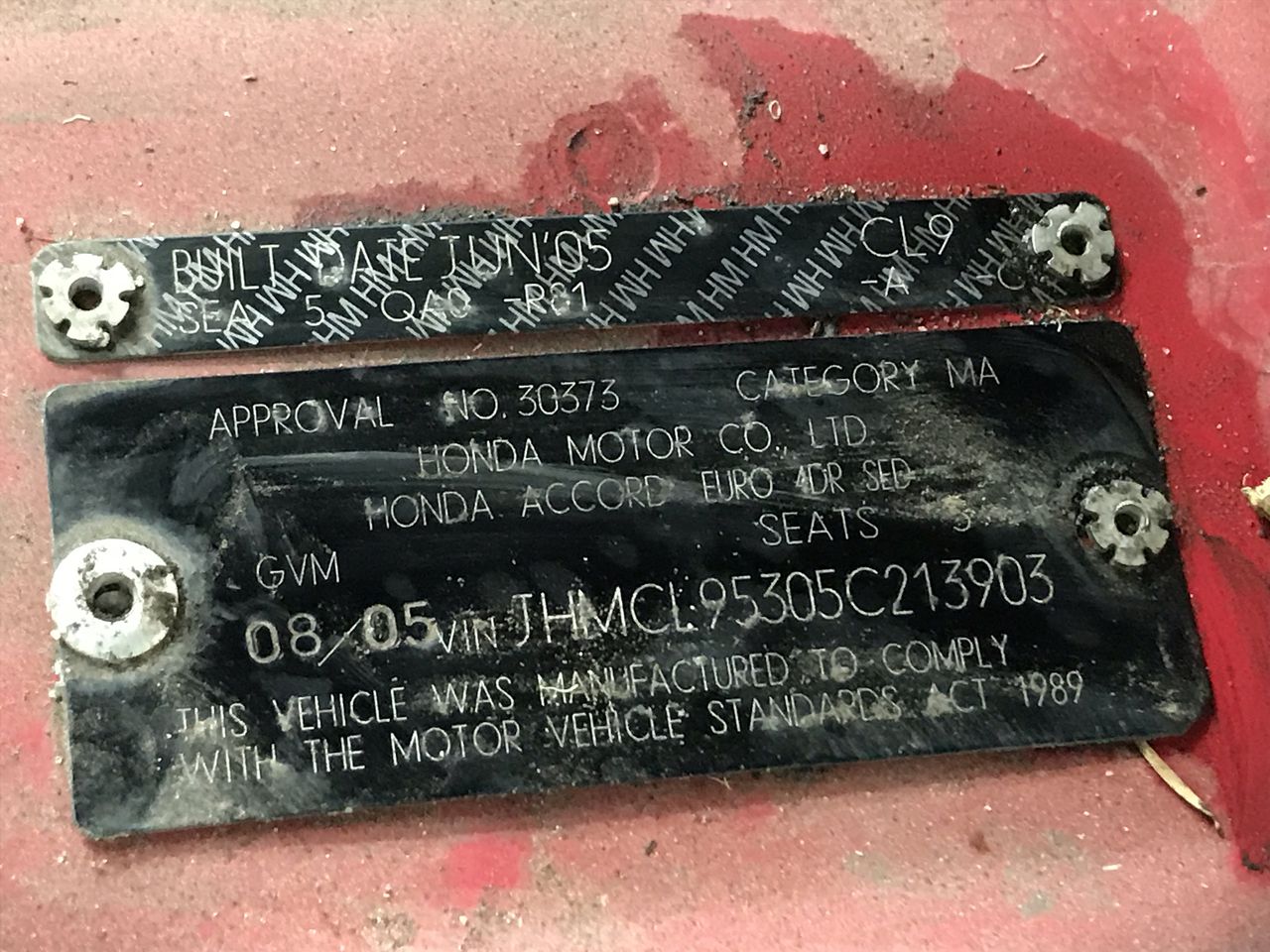 RØDE PodMic Broadcast-Quality Dynamic Microphone with Integrated Swing Moun