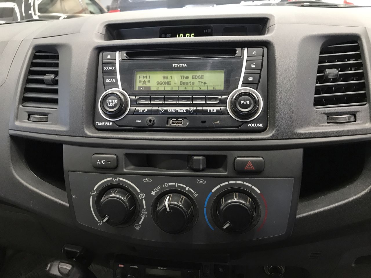 New "Ned Kelly #1" 1/10th oz HGE 999 Gold Australiana Coin In Wood Display