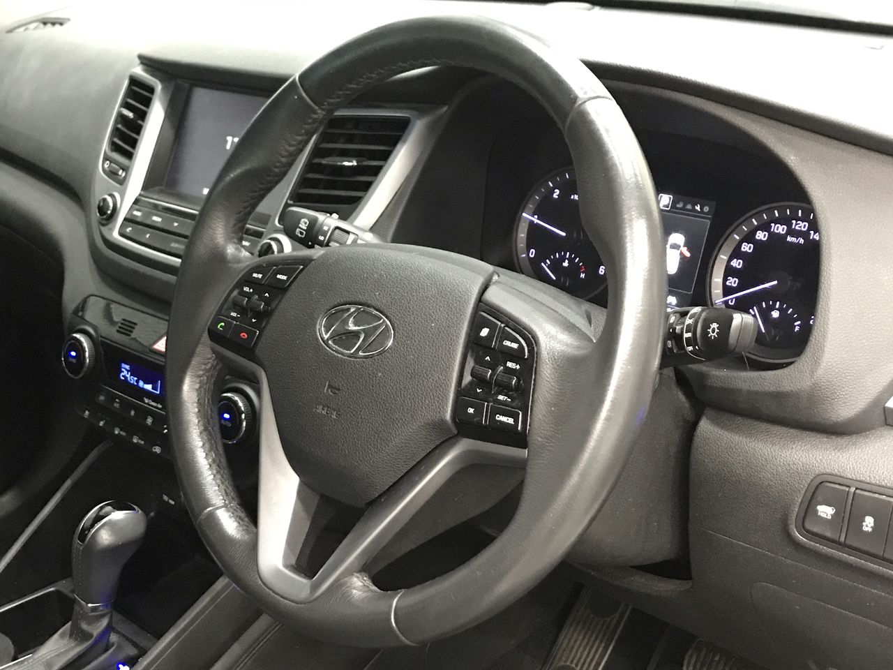 Mitutoyo 176-811E Toolmaker Microscope