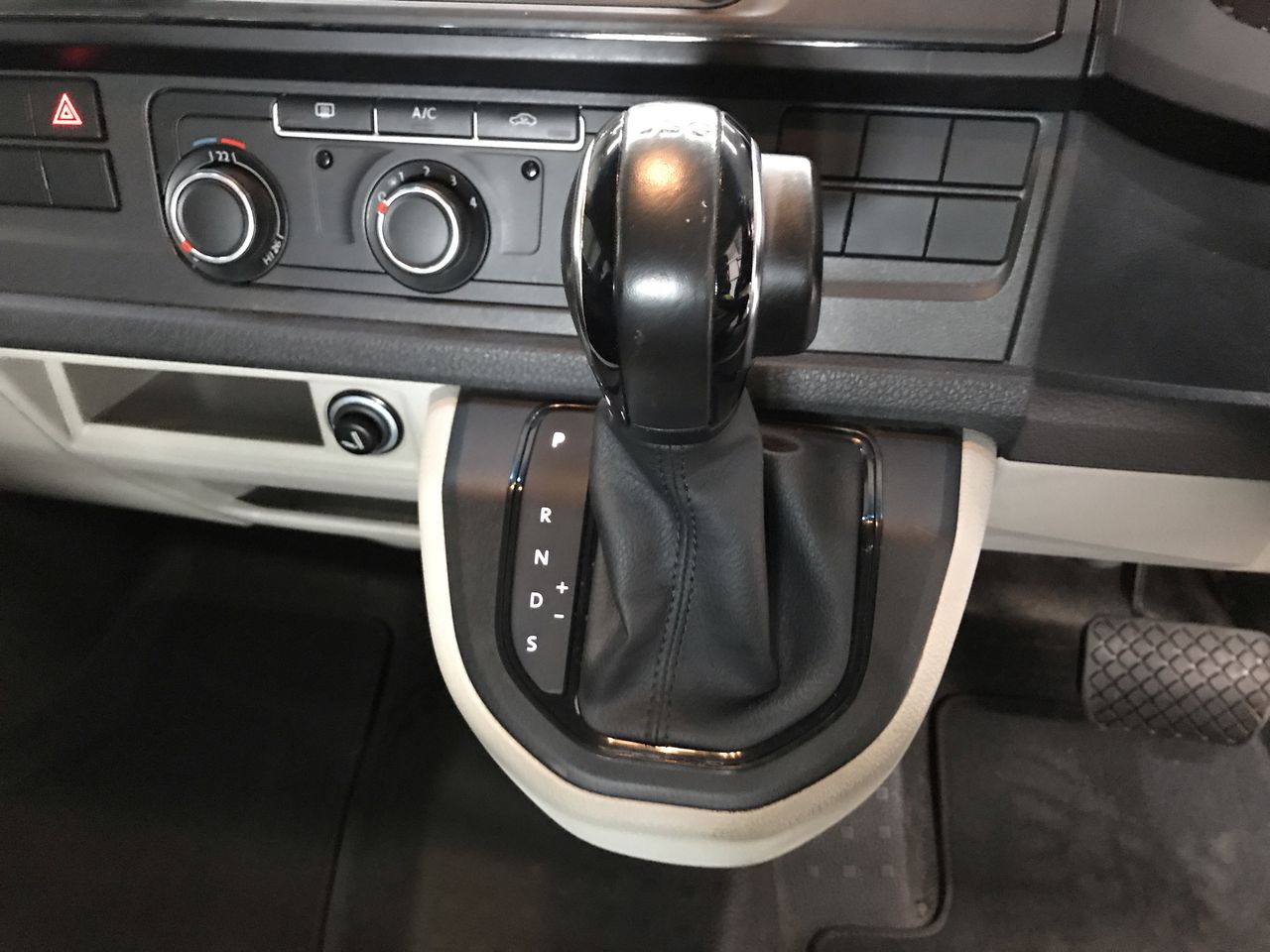 Sykes Traffic Lights Set