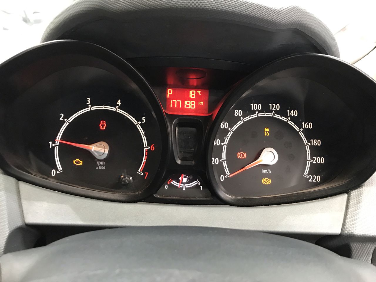 1/100 Scottdale gold bar x 2, 1 Gram Valcumbi bar x 2 & 1 Gram Silver Bar x