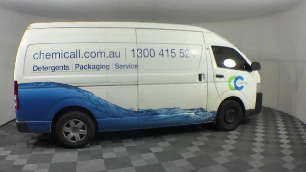 425 Gram natural Aqua blue Crysal rough Gemstone