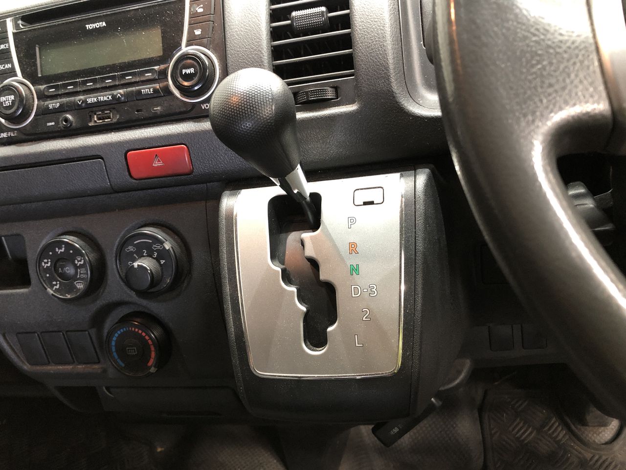 1/10 Oz 999.5 Silver Red Kangaroo & Joey 2025 Australian Bullion Merchants