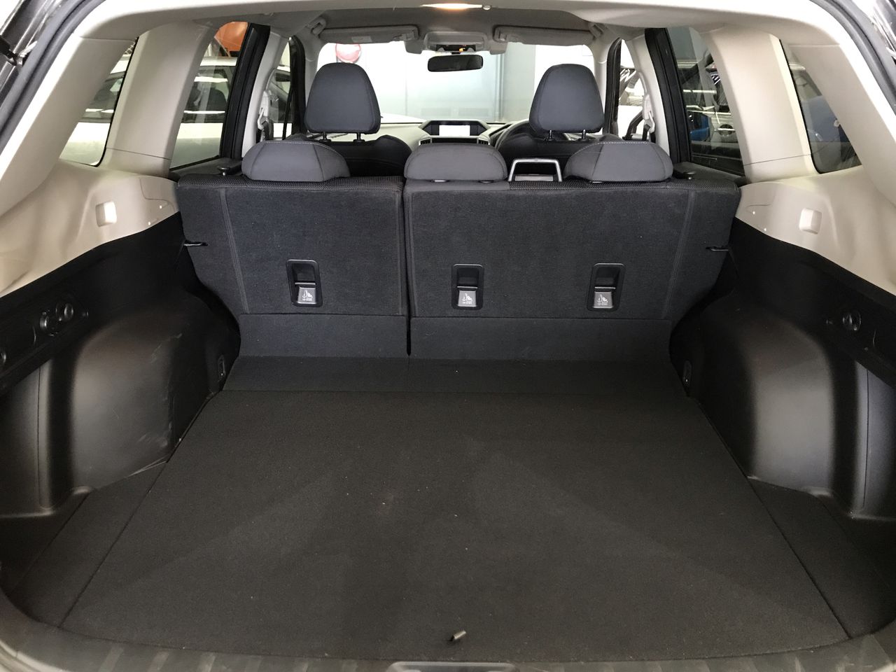 Night Merchant Gin Grapefruit And Soda Cans (24x 250mL) NSW