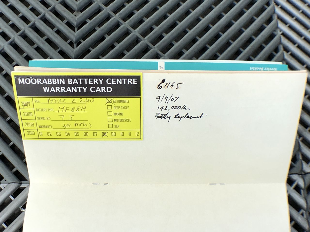 Homemaker Everyday HMFY-2300 Sewing Machine