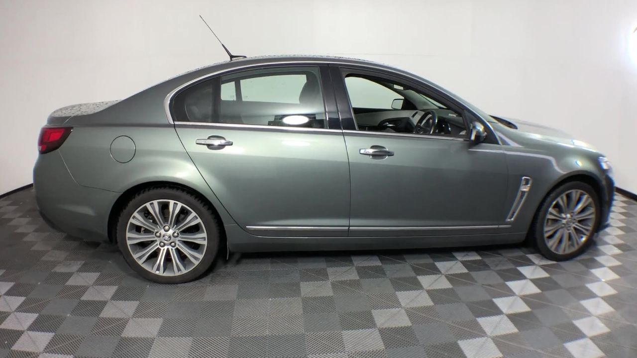 Panasonic PT-EW630 LCD Projector