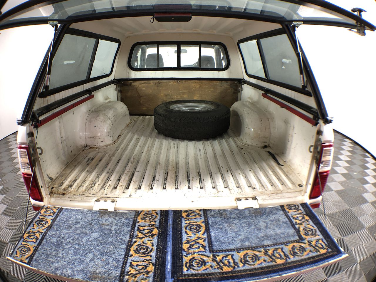 Stainless Steel Drop Pendant Necklace in Silver