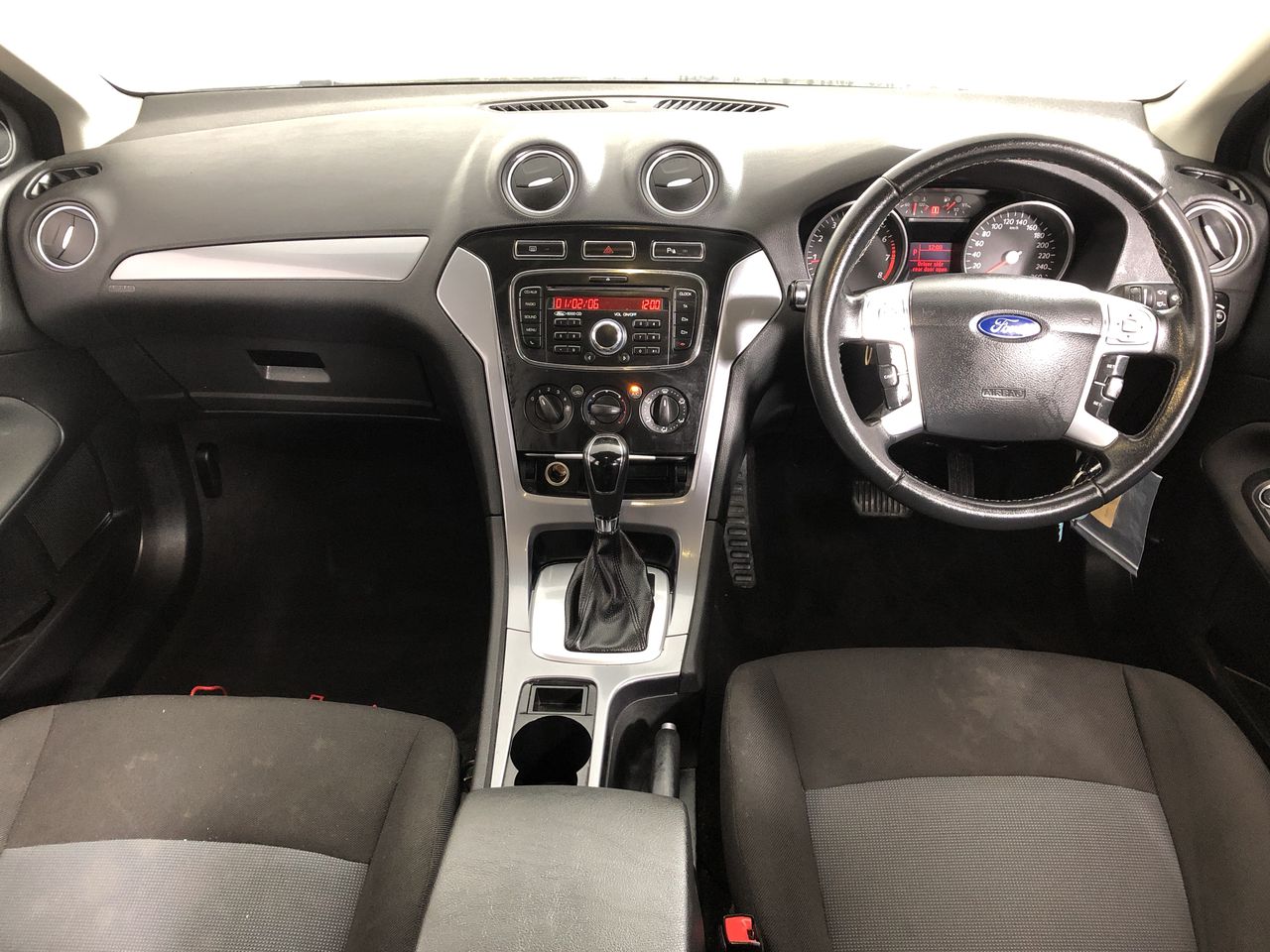 Wolf Blass Yellow Label Pinot Noir (6x 750mL). SA