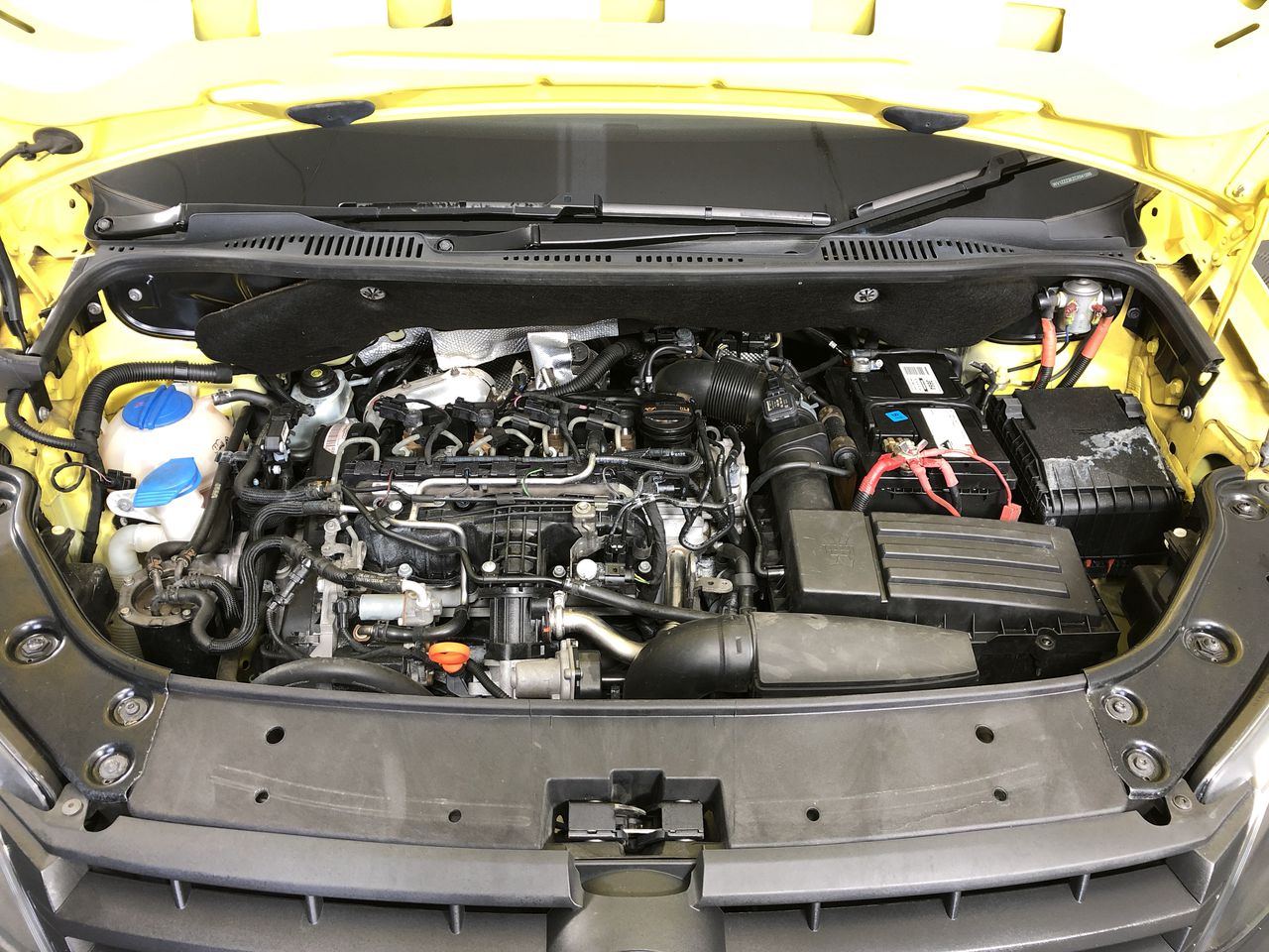 Upside Down Prosecco NV (6x 750mL).