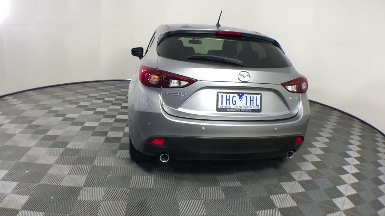 0.07 carat white round 4 diamond