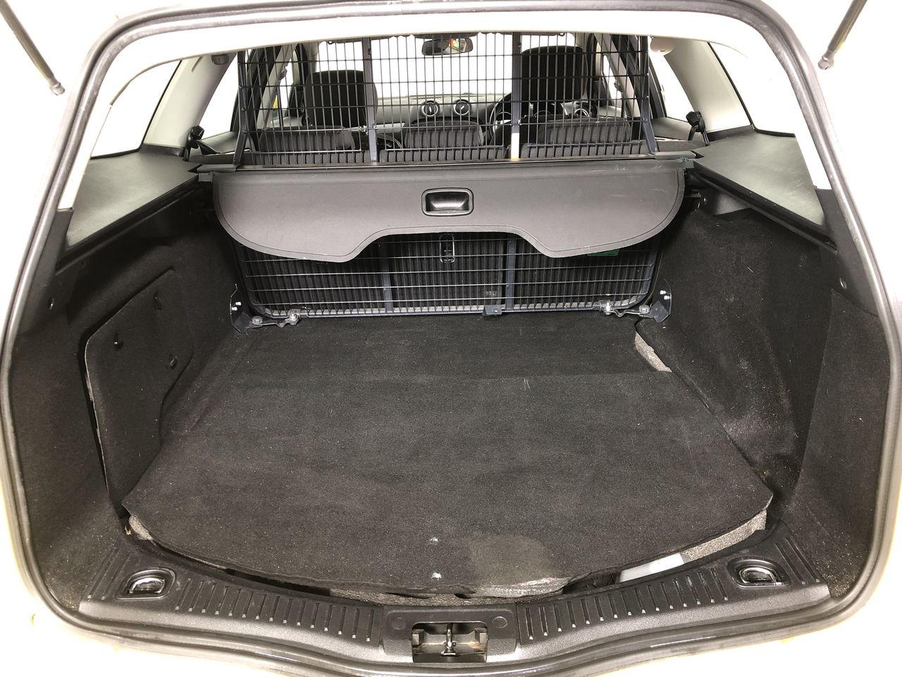 One Yellow Sapphire Gemstone