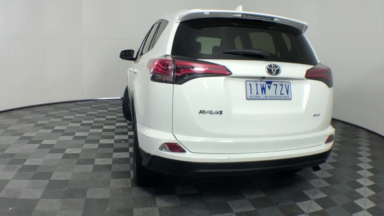 0.16 Carat White 4 round diamonds