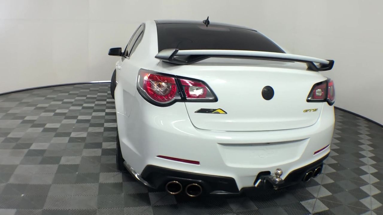 Bulk Pack of 5 Earrings in Gold