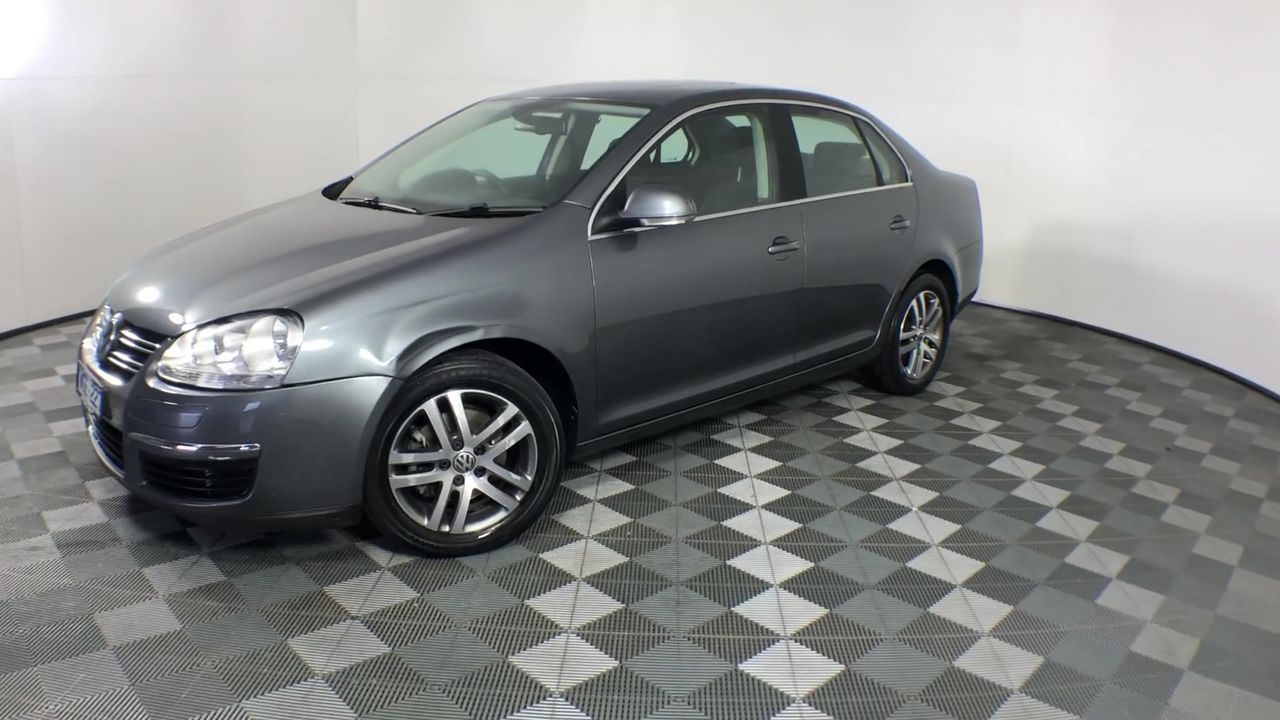 Quantity of 1 17.5-25 Earthmoving Tyre(Unused)