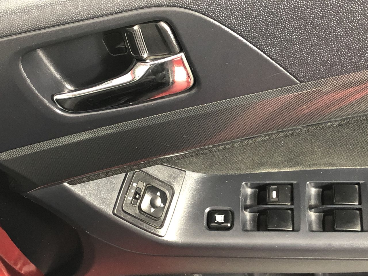 1/100 Scottdale gold bar x 2, 1 Gram Valcumbi bar x 2 & 1 Gram Silver Bar