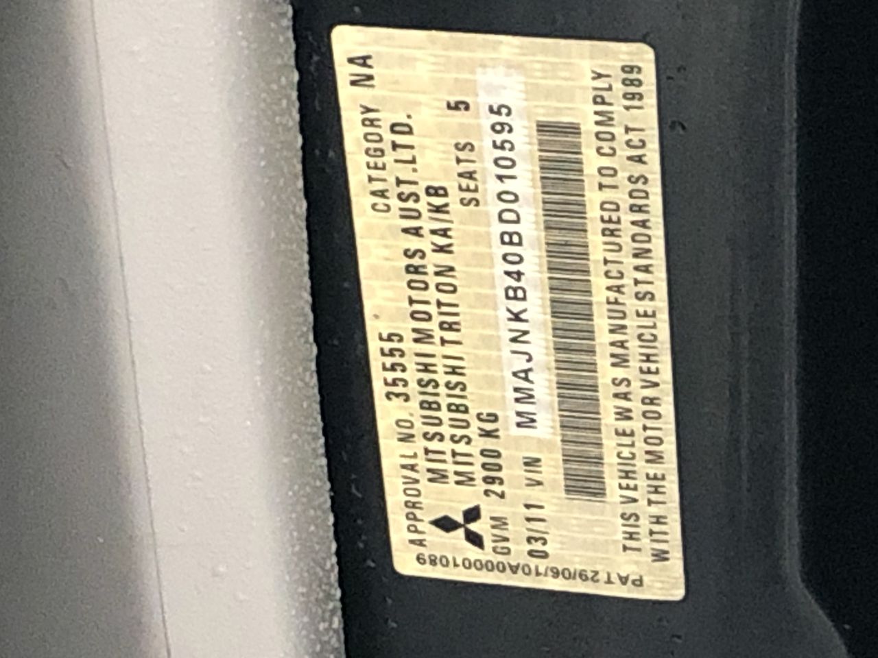 DELONGHI Espresso Coffee Machine Model EC9335M, Coffee Grinding and Tamping