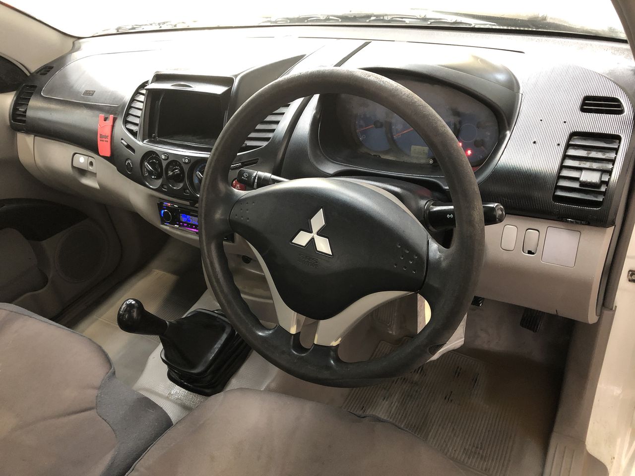 WOOZOO Globe Fan Circulator, White, Model PCF-SC15T-CT. NB: Used, no box, m