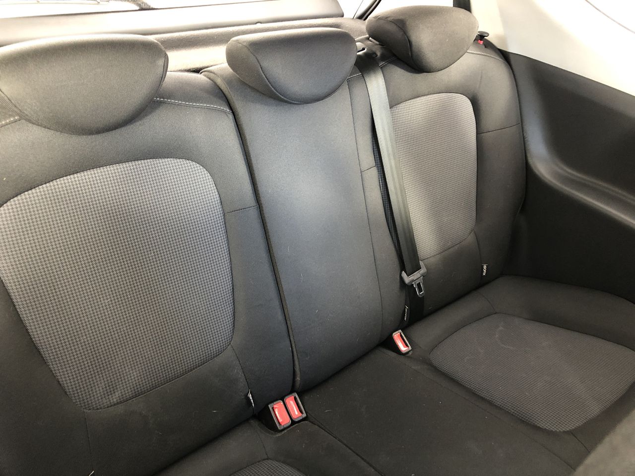 2.65 Carat White/off white diamond various bulk