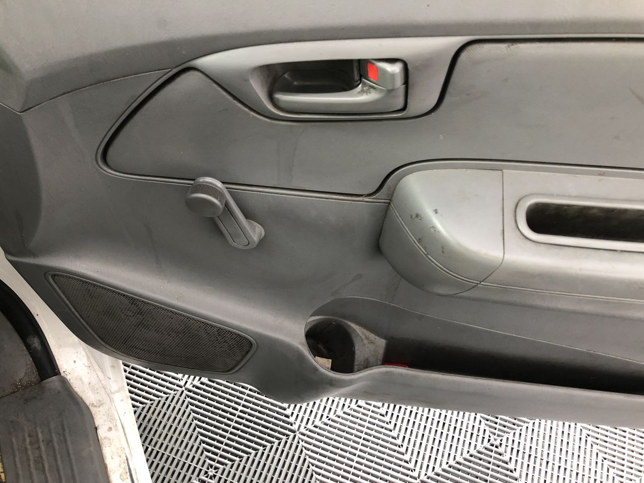 The Hero Preservative Free Pinot Noir (6x 750mL)