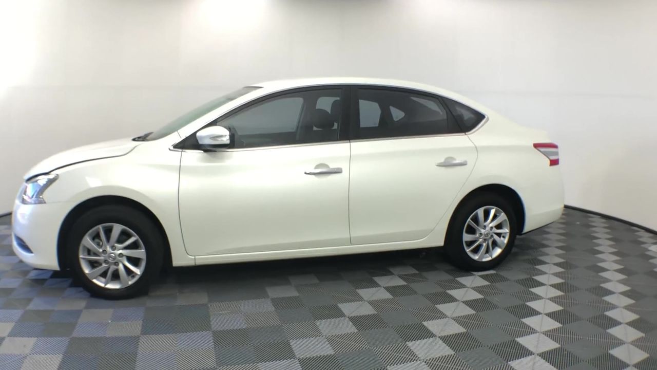 LITTLE TIKES Cozy Coupe - Fairy, Purple, Pink and White. NB: Damaged box.