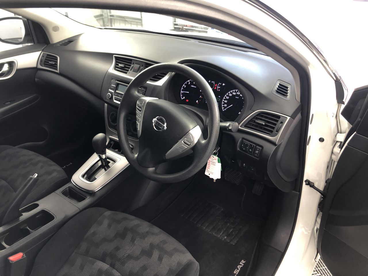 NEW BEGINNINGS BPA-Free 2-in-1 UV Steriliser and Dryer, Compact & Silent, F