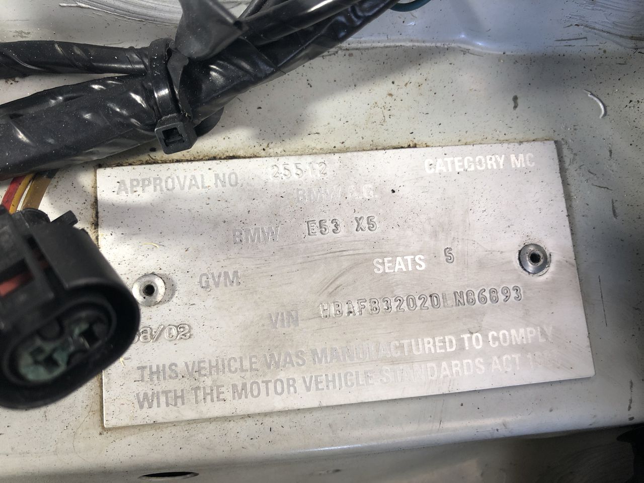 OZTRAIL Fast Frame 4 Person Tent with Oversized Carry Bag.