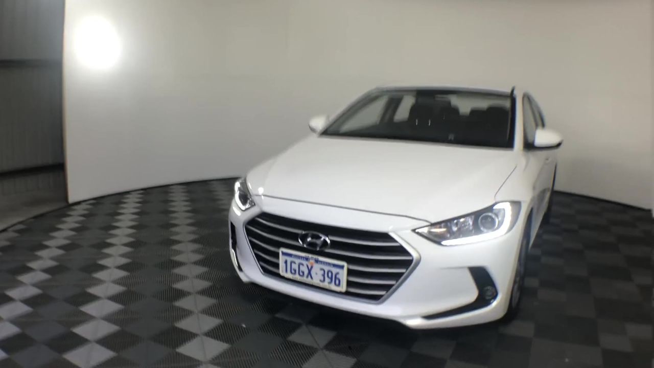 H20GO Family Lounge Pool, 3.05 x 2.18 x 0.69M. NB: Damaged packaging, condi