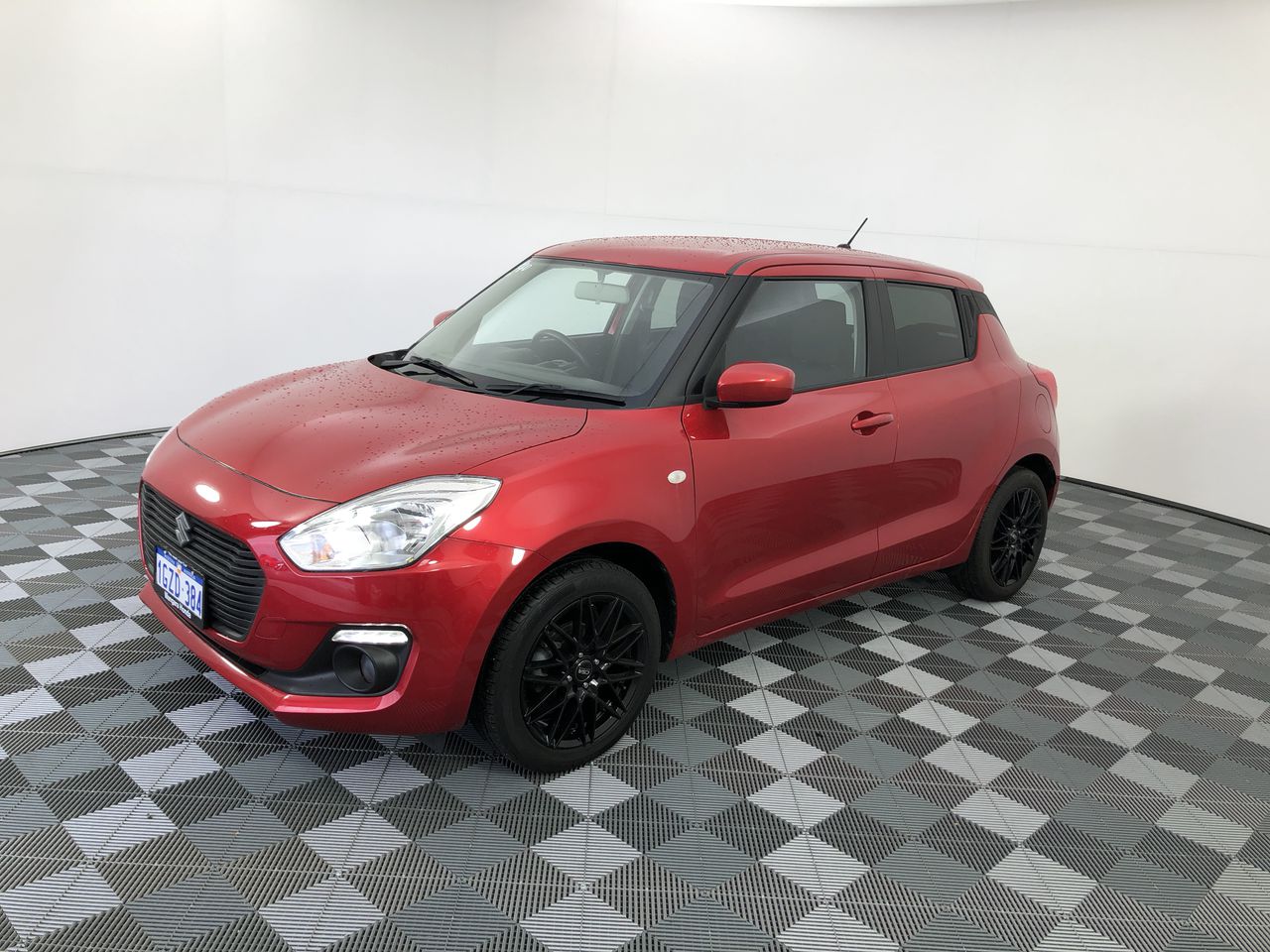 Quantity of 4 17.5-25 Earthmoving Tyres( Unused)