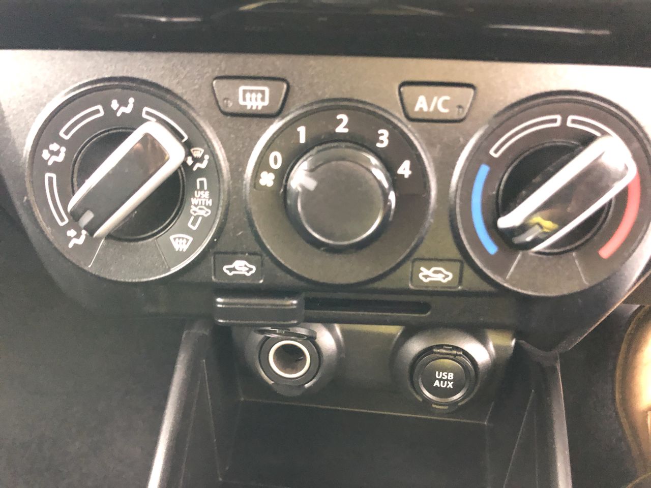 Quantity of 200 1800mm Star Pickets(Unused),