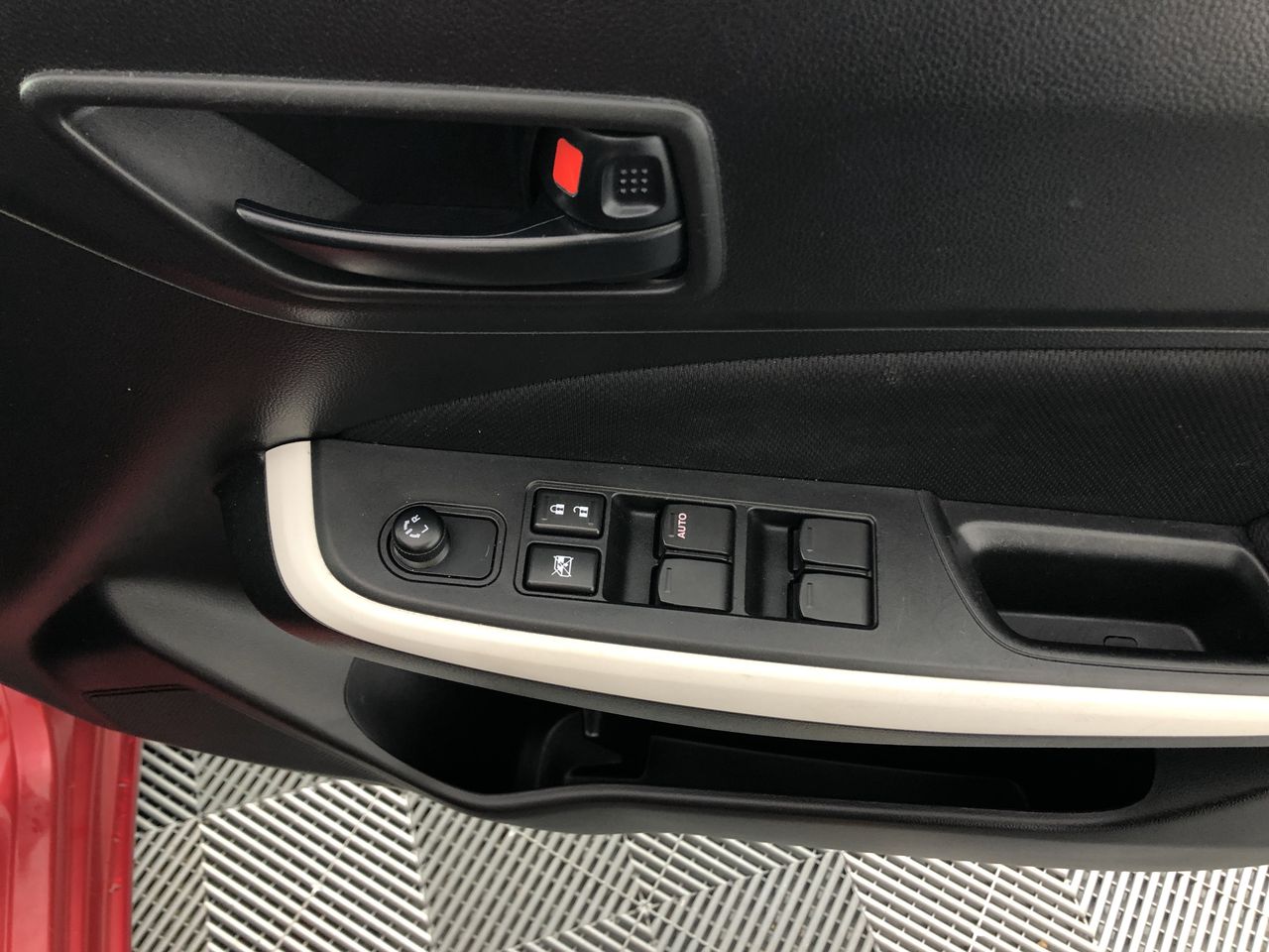 Quantity of 100 1650mm Star Pickets (Unused),