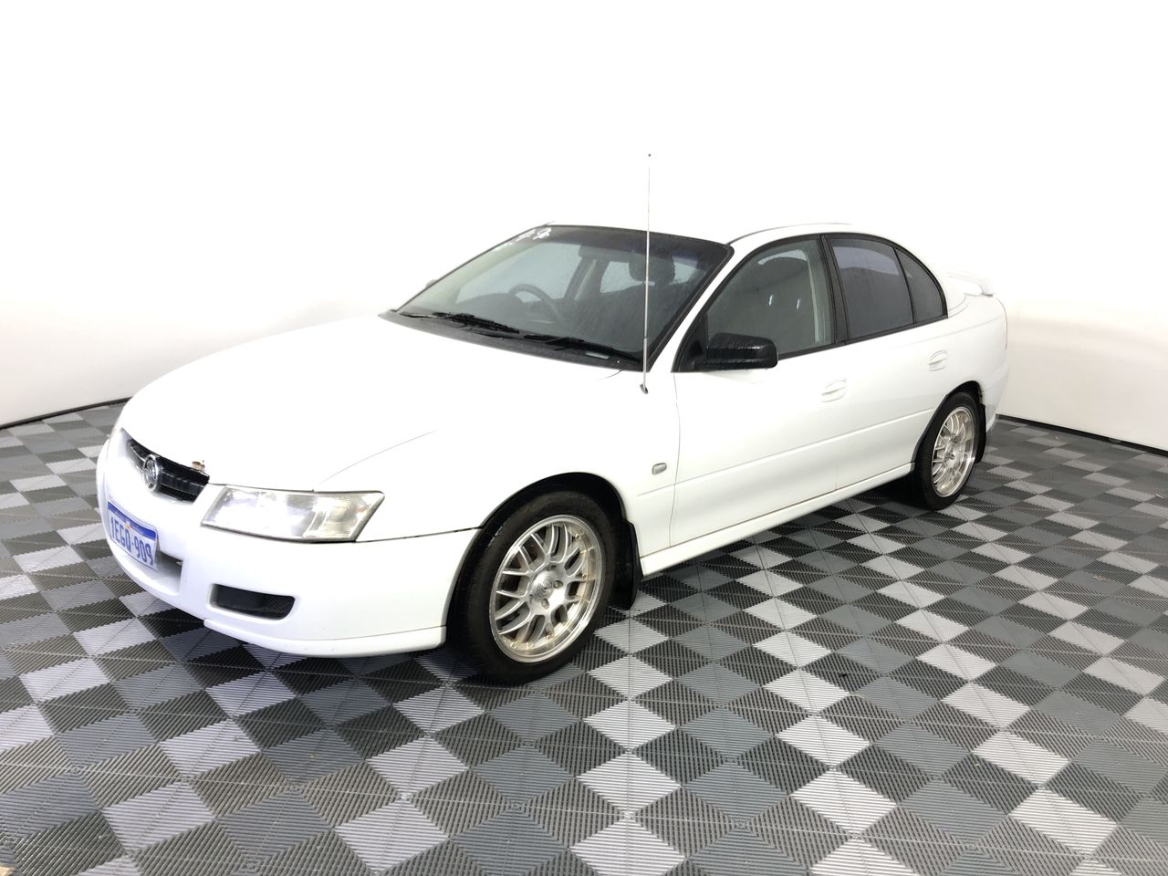 Two Post Car Lift (Unused)