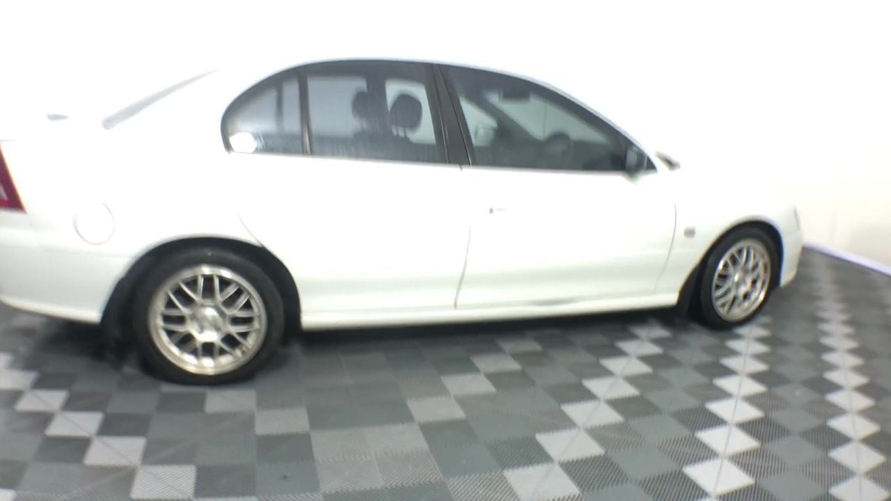 Mobile Mid Rise Car Scissor Lift / Hoist (Unused)