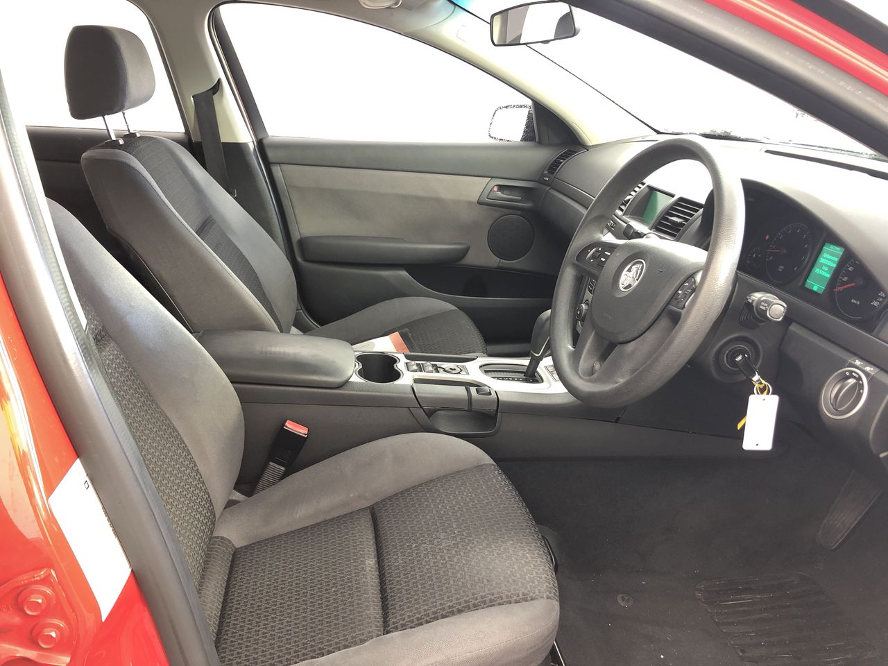 Stylish White Leather Cross Bracelet - DEMO (May contain imperfections)