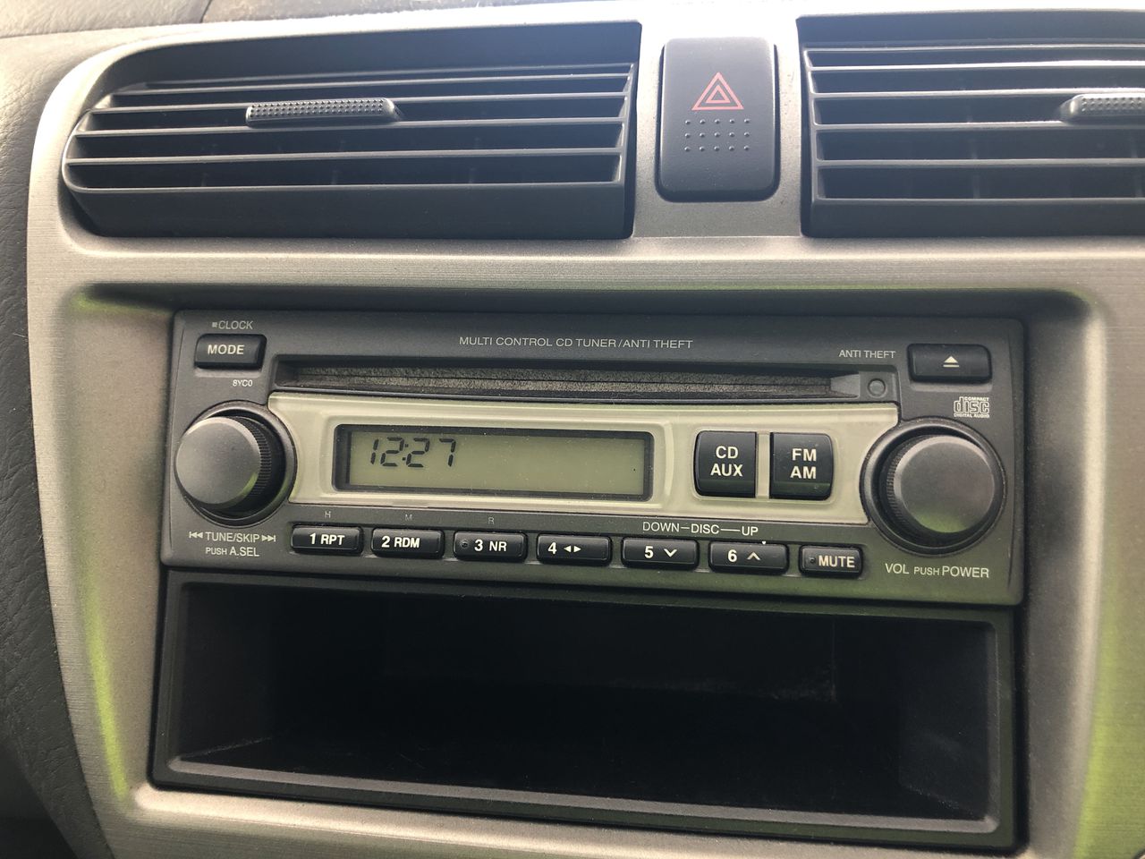 Apple MacBook Air(A1466)(EMC2925) Laptop i5-5250U 8GBRAM 256GB Silver