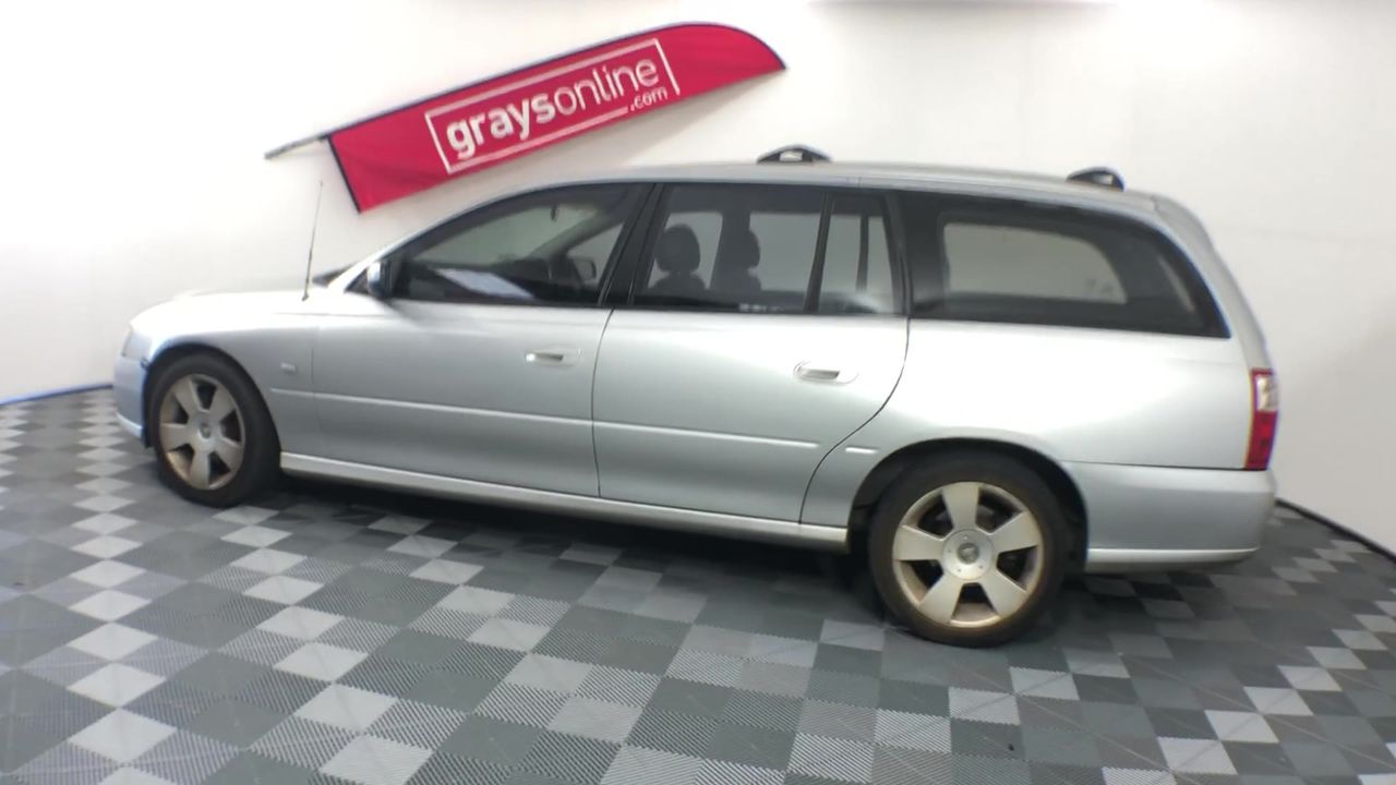 9K Yellow Gold BRACELETUE TOPAZ MARQ HEART RING