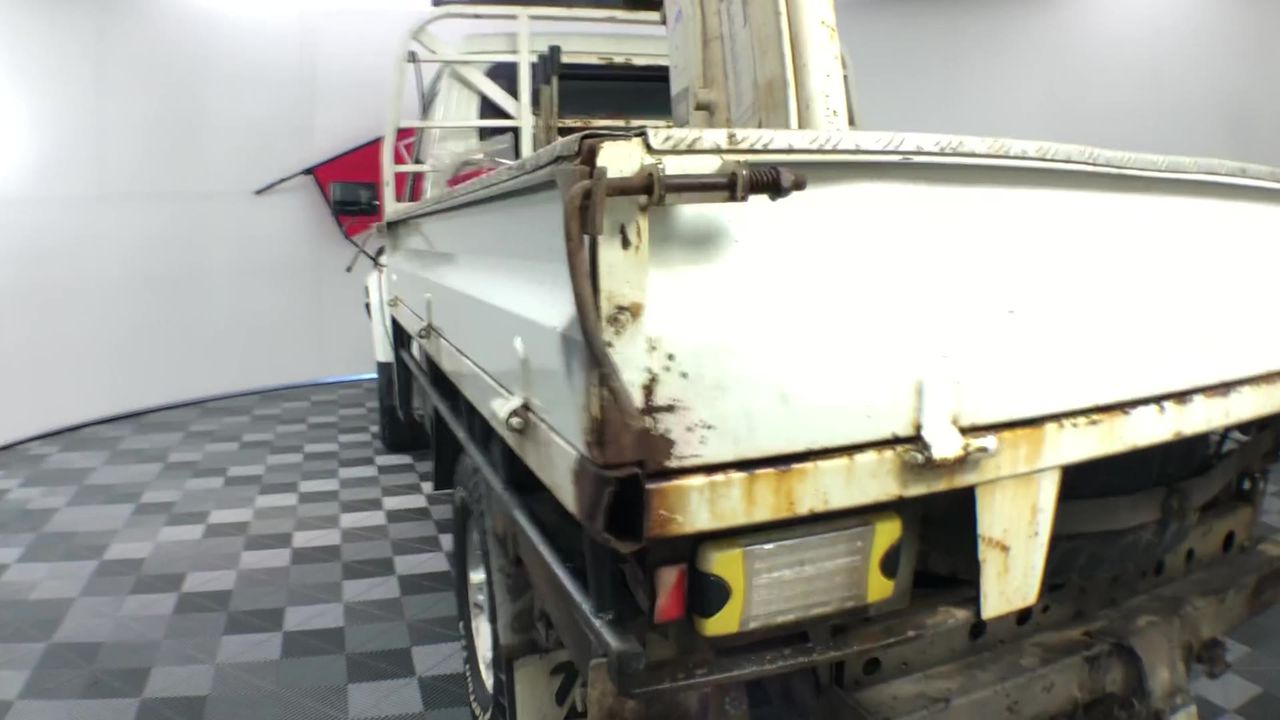 Mixed Brand and Model Power Tools Battery Chargers/Batteries