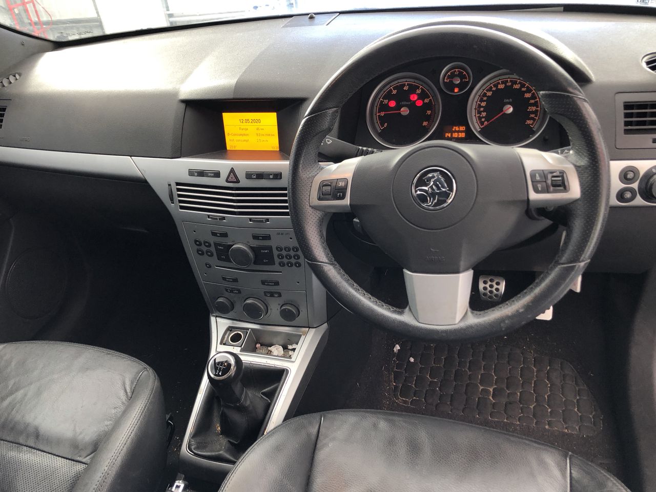 HP ProBook 11 G2 Laptop i3-6100U 4GBRAM 128GB Black