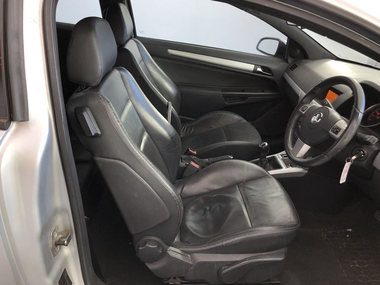 TOSHIBA Satellite L500 Laptop i5-M430 4GBRAM 500GB Black