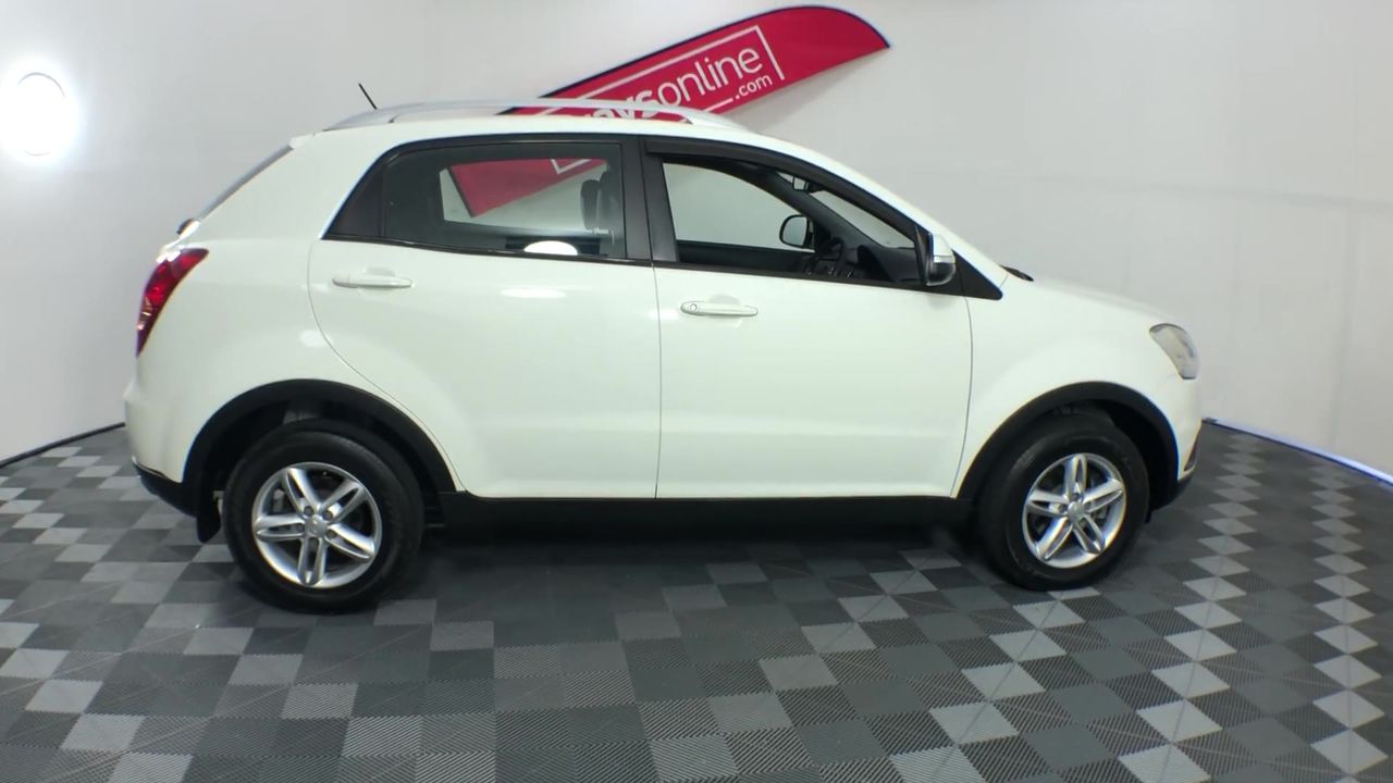 Designer Simulated Diamond Swirl Pendant Necklace in Silver