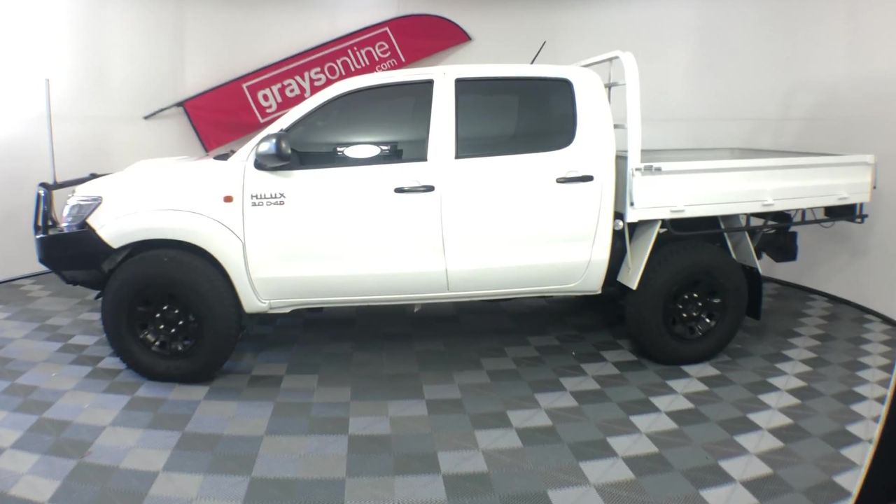 Unisex Black Volcanic Lava Rock Beaded Crystal Initial "H" Bracelet -Yellow