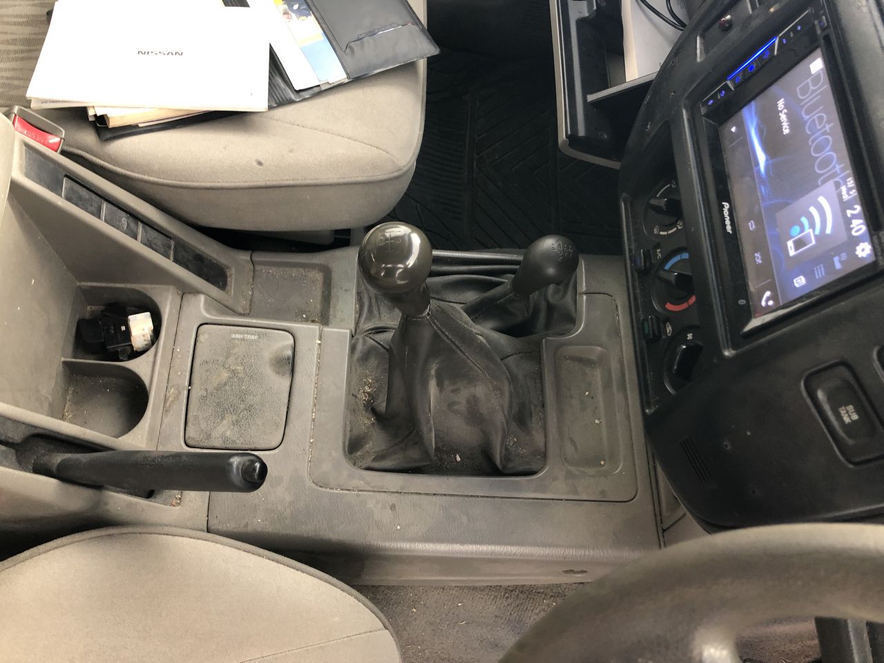 Bulk Pack of 5 Earrings in Gold