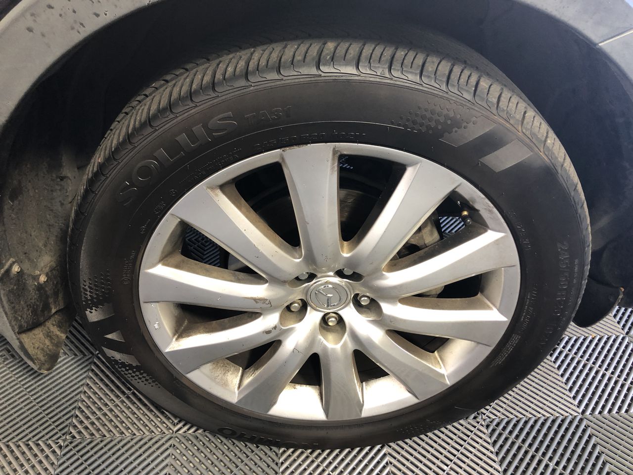 0.12 carat white round 4 diamond