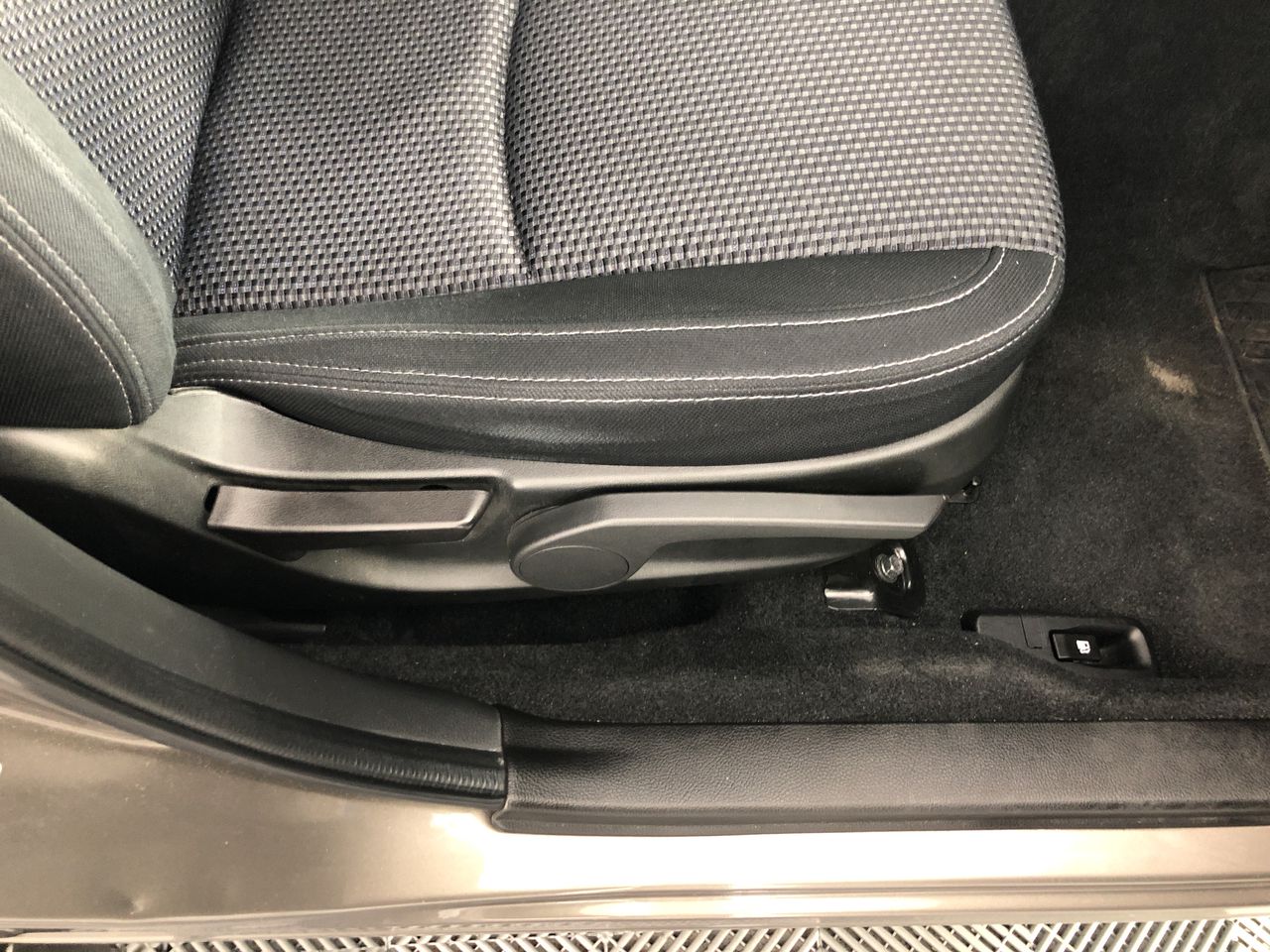 230 Strong Men Cleanskin Shiraz 2022 (12x 750mL) SA