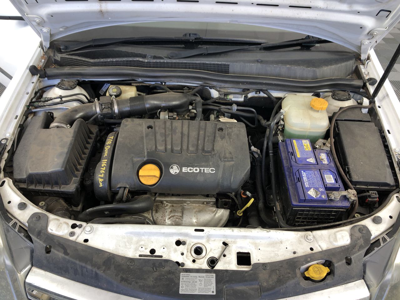 Sacred Hill Shiraz Cabernet (12x 750mL). NSW.