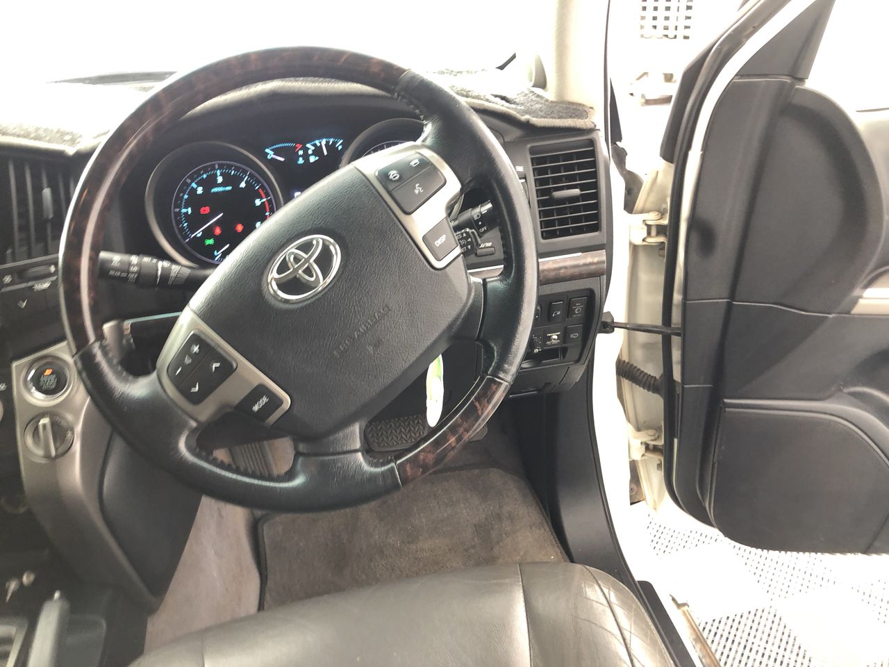 REMINGTON Trim and Shape, Body and Bikini Trimmer.