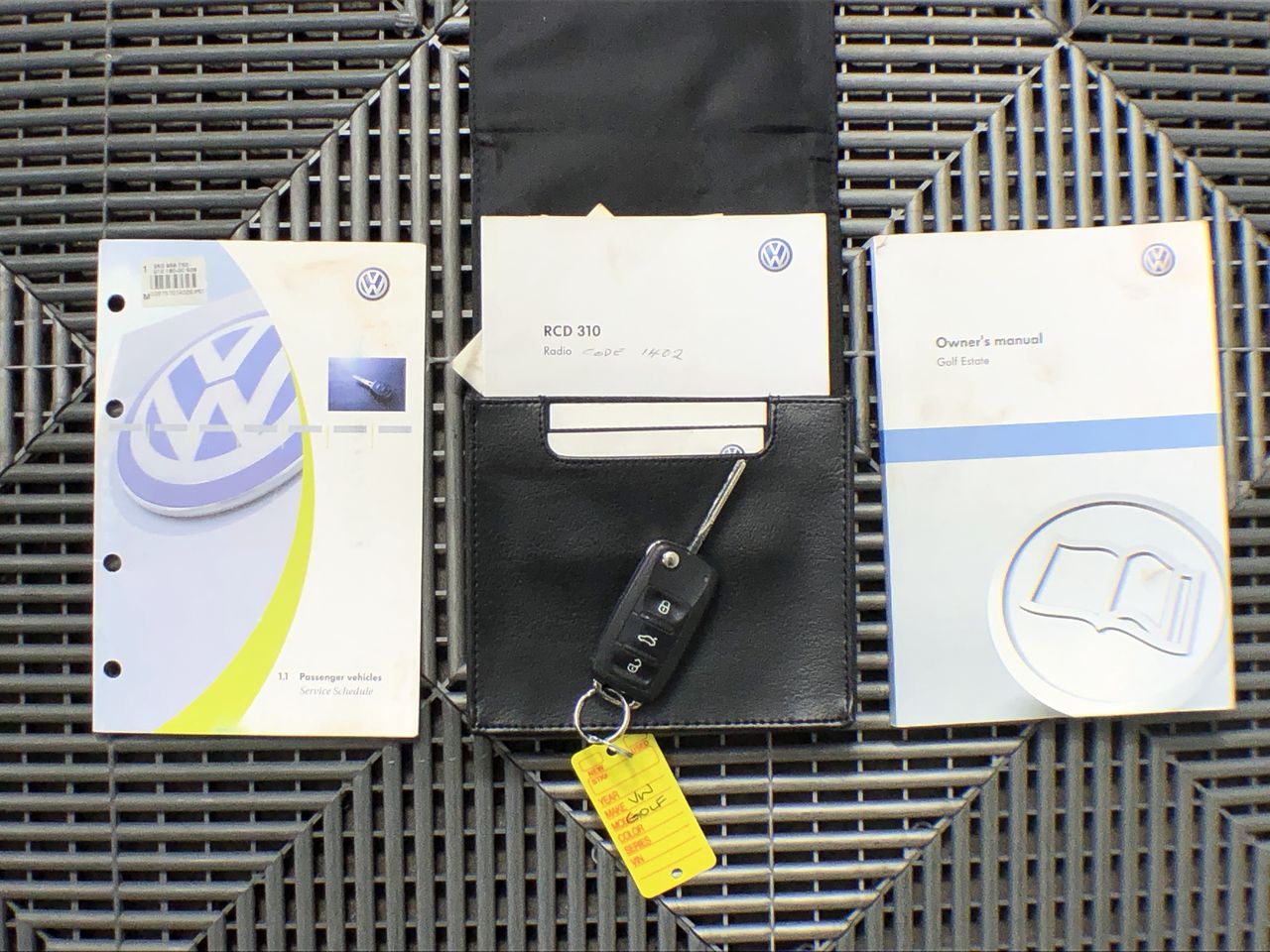 2014 Set of 8 x 5 g Certified "Aust Animal Series" Finished 999 24 k Gold