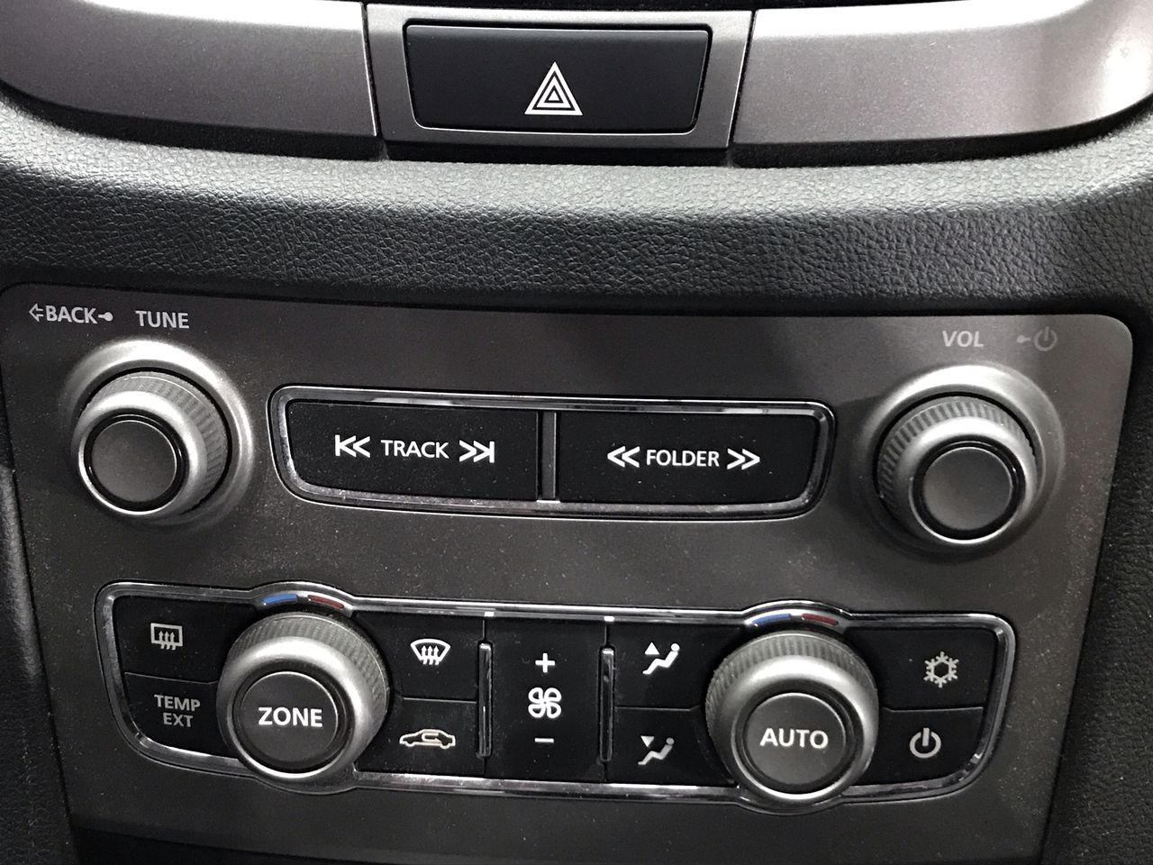 De Bortoli `Sacred Hill` Sparkling Brut NV (6x 750mL), Riverina, NSW.